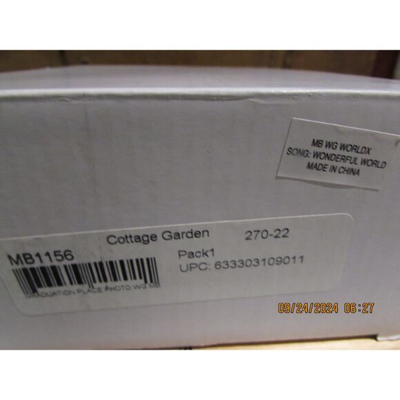 MUSICAL KEEPSAKE PHOTO BOX COTTAGE GARDEN JEWERLY BOX PLAYS WONDERFUL WORLD NEW - Picture 6 of 8